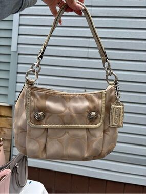 Coach gold Logo-Pattern Women’s Shoulder Bag
